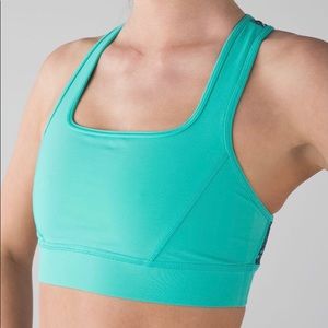 Lululemon run with the sun bra in turquoise